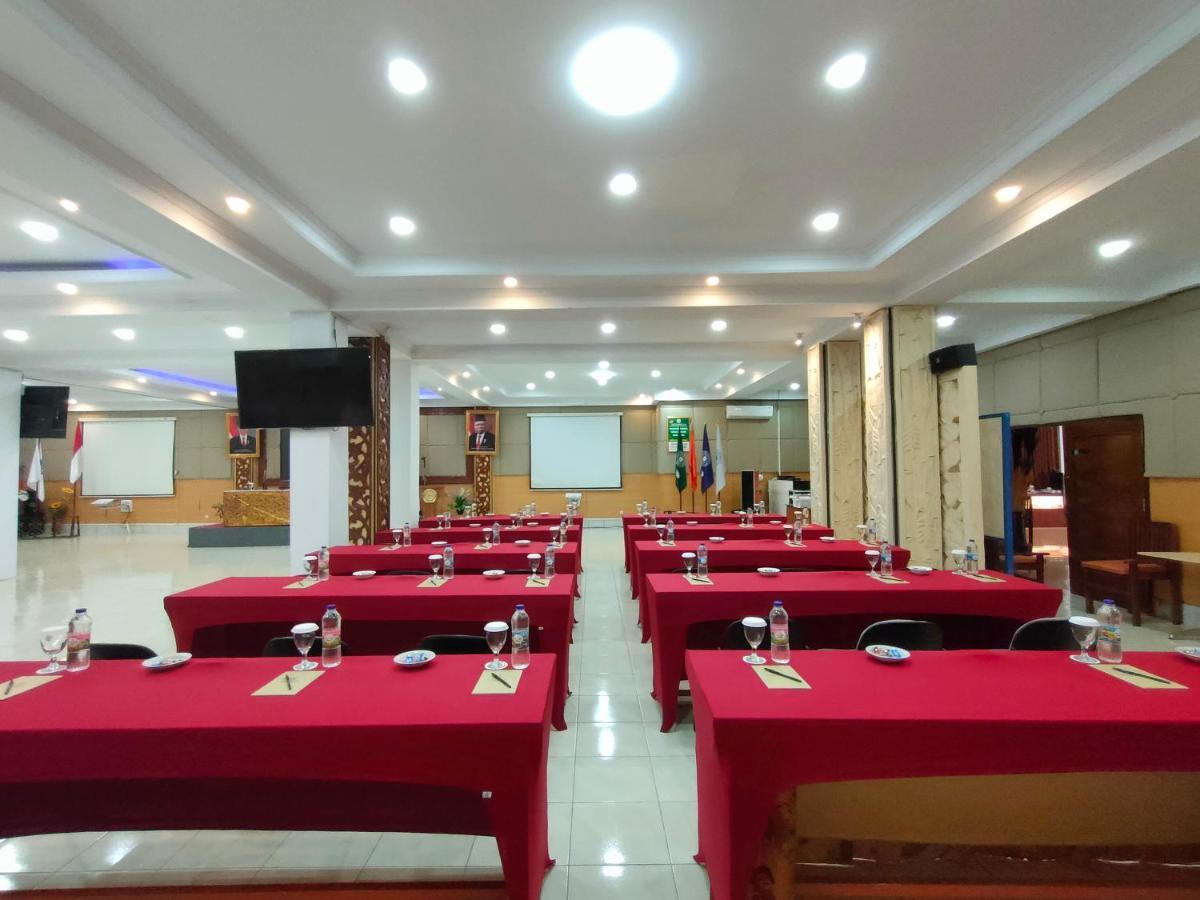 Golden Ganesha Hotel Yogyakarta By Ecommerceloka Gondowulung Exterior foto